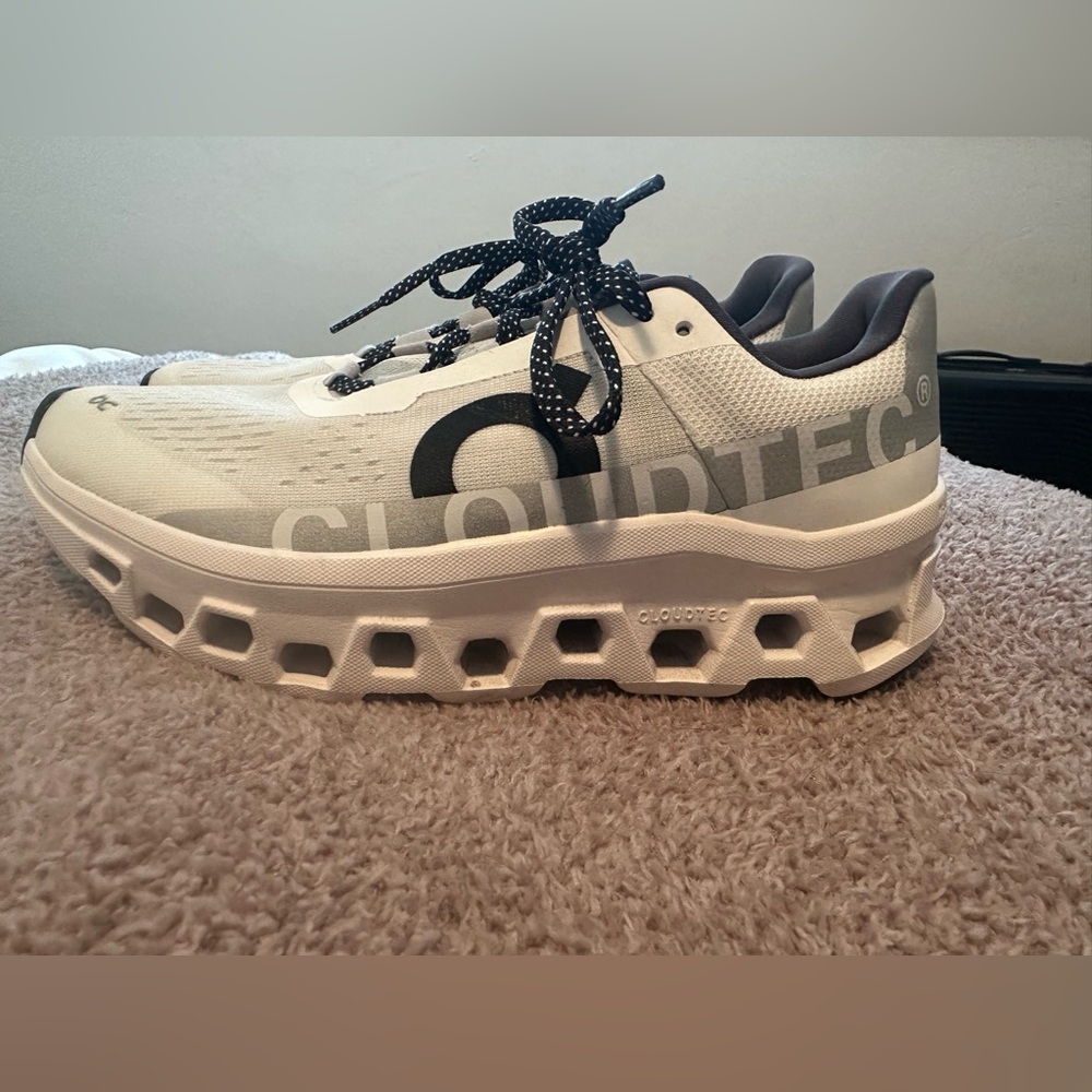 On Running Cloudmonster shoes